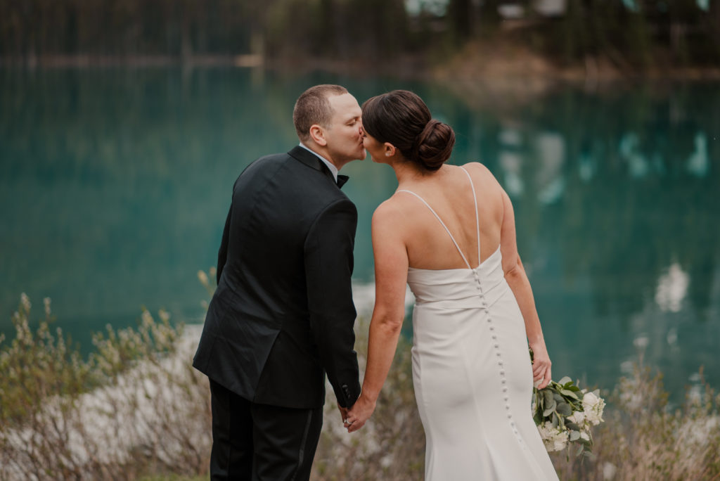 elopement at emerald Lake