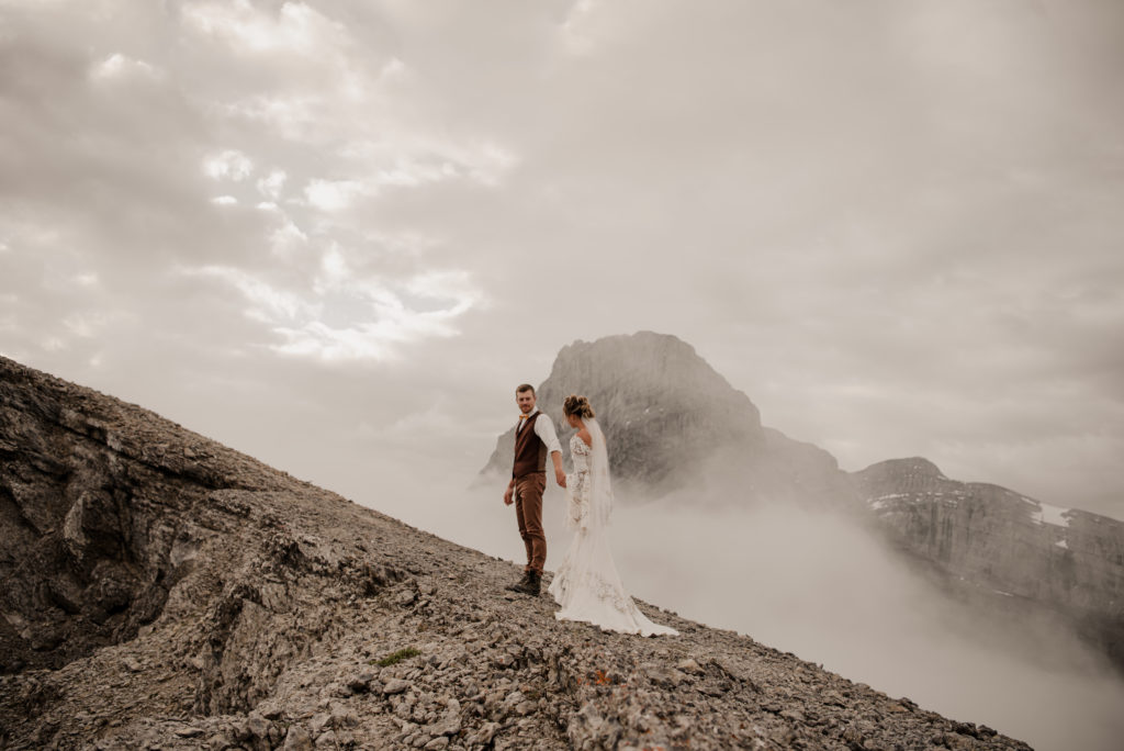 alberta hiking elopement photographer