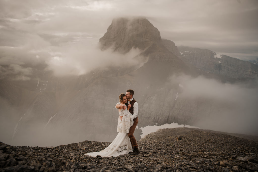 alberta hiking elopement photographer