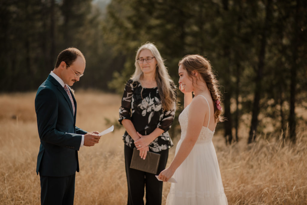 elopement ceremony in Cranbrook BC