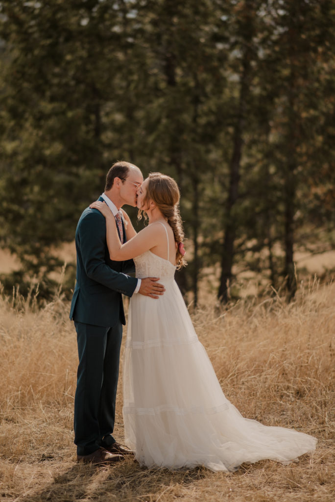 first kiss elopement ceremony in Cranbrook BC