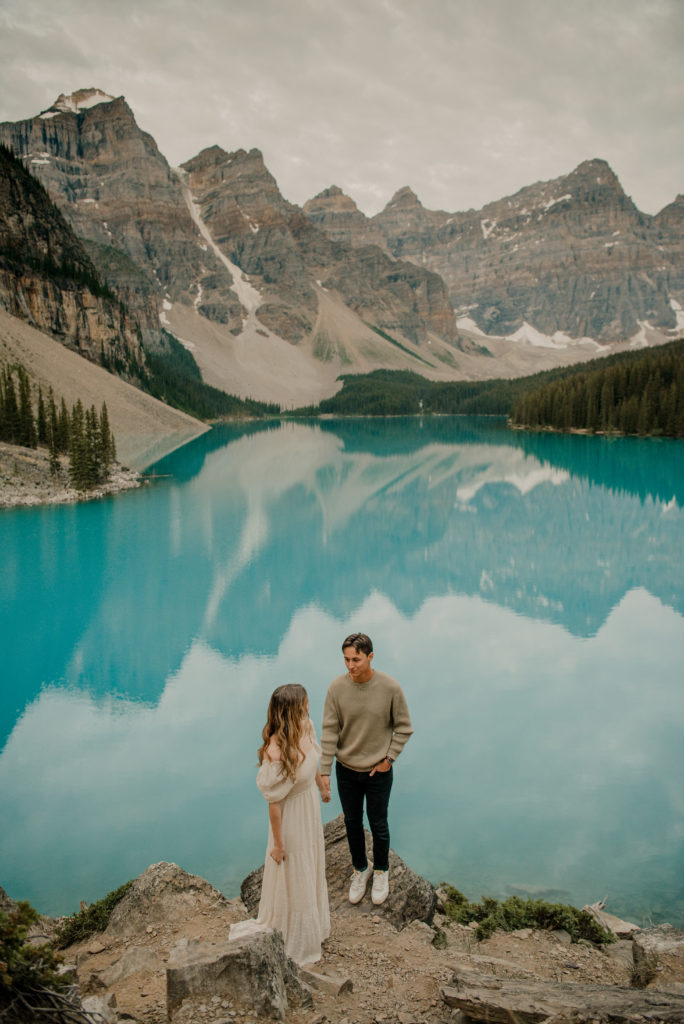 engagement session at moraine lake in Banff