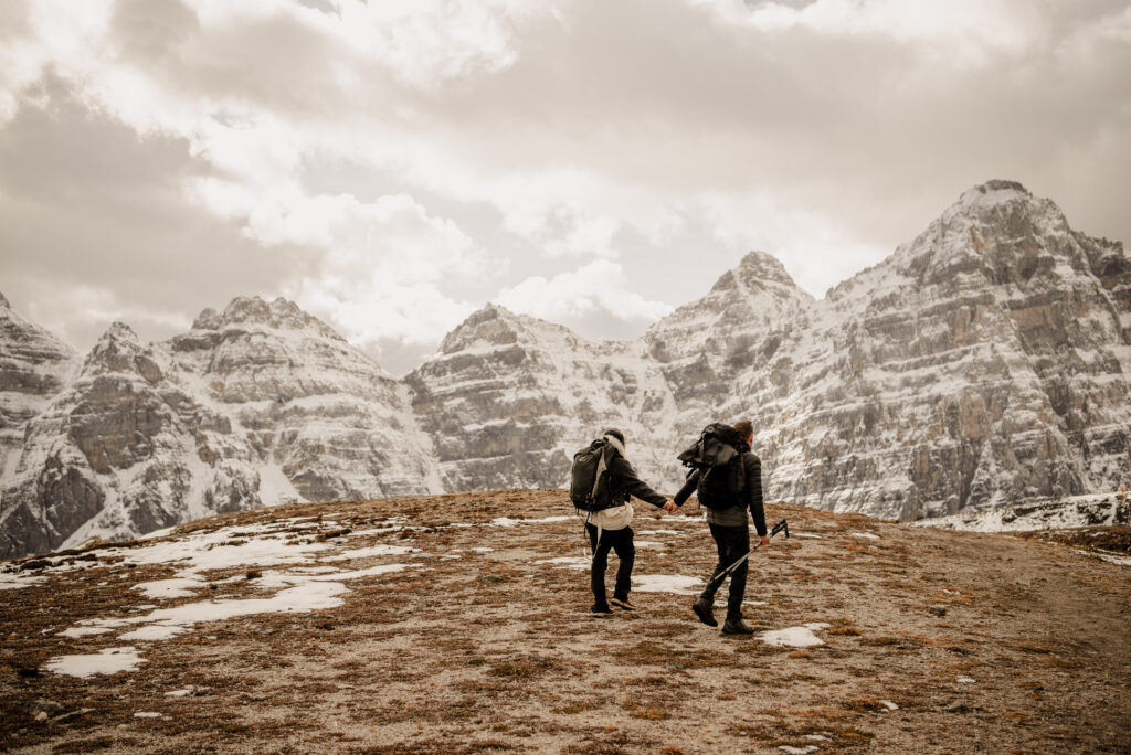 adventurous couple hiking elopement banff
