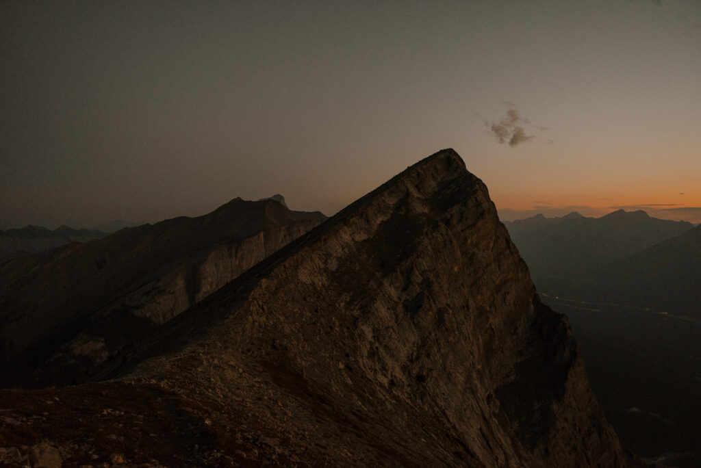 canmore sunrise hiking elopement