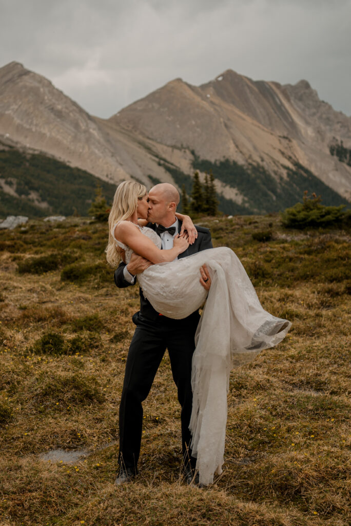 early summer helicopter elopement