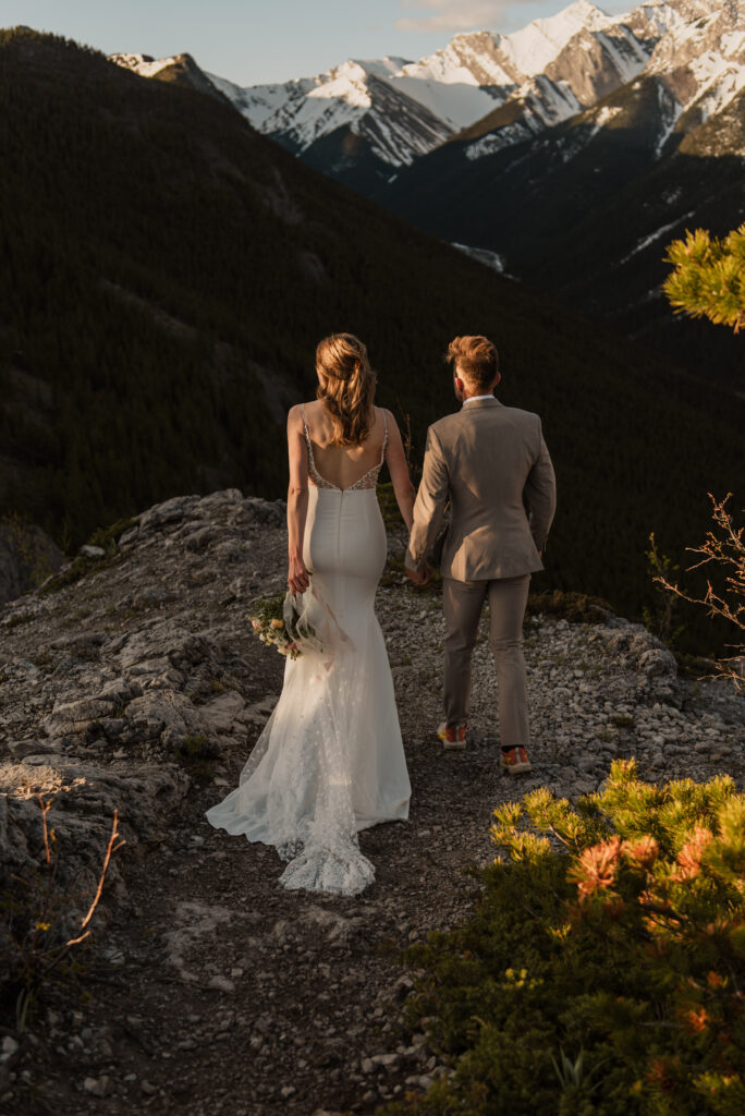 sunrise hiking elopement in kananaskis