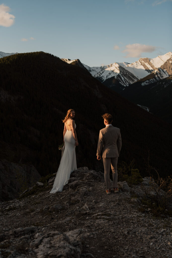 sunrise hiking elopement in kananaskis