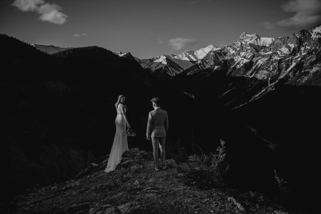 sunrise hiking elopement in kananaskis