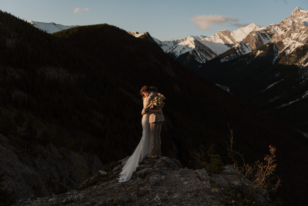 sunrise hiking elopement in kananaskis