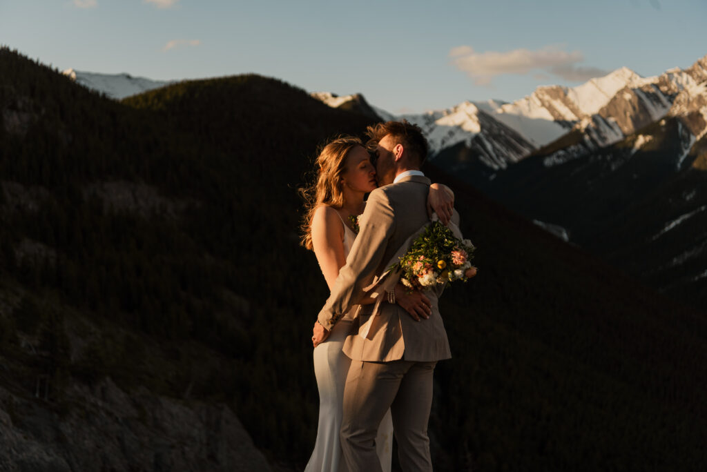 sunrise hiking elopement in kananaskis