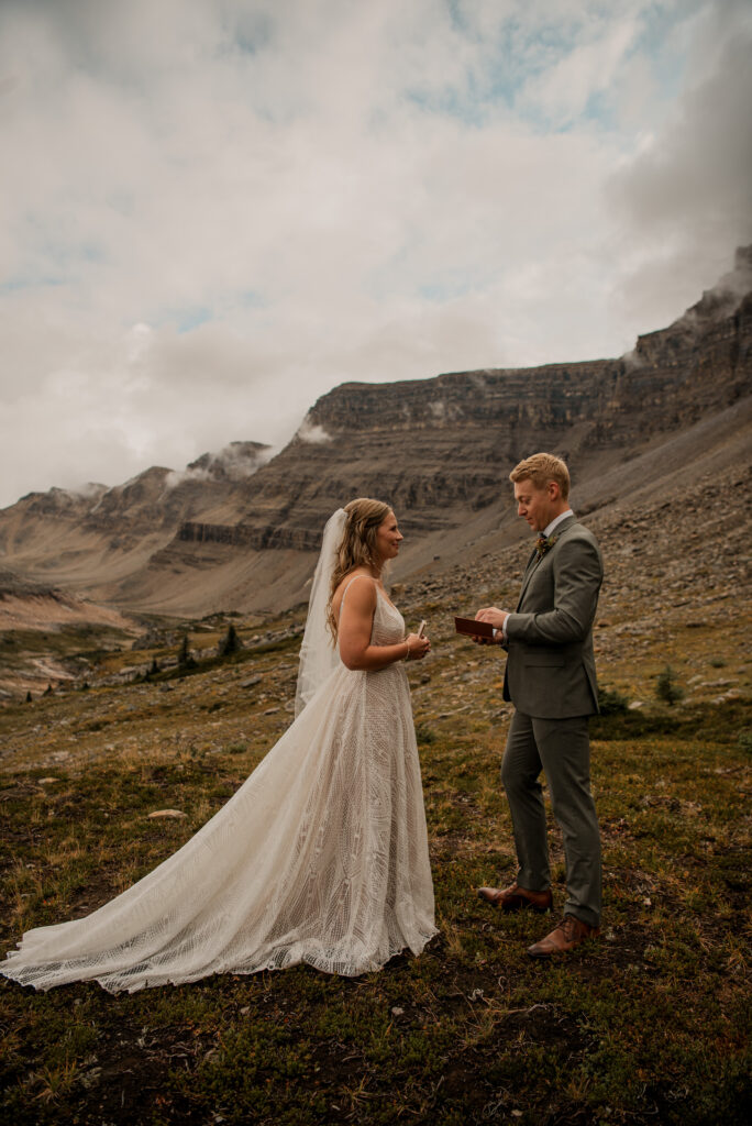 helicopter elopement ceremony at lake of the falls