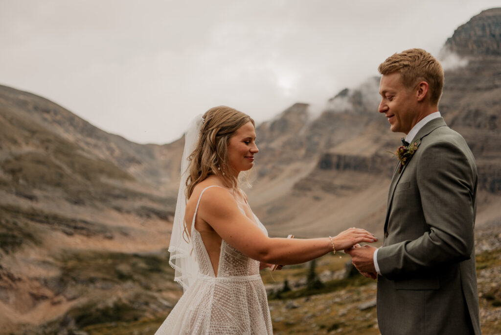 helicopter elopement ceremony at lake of the falls