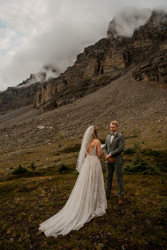 helicopter elopement ceremony at lake of the falls