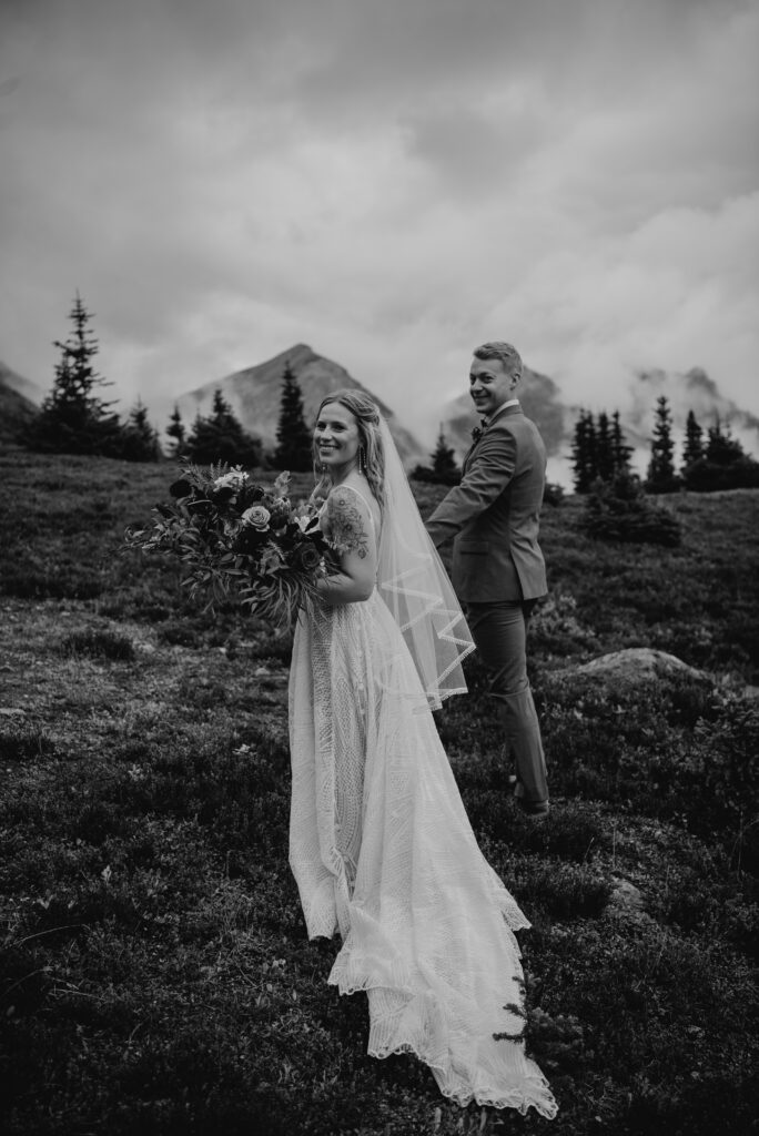 helicopter elopement ceremony at lake of the falls