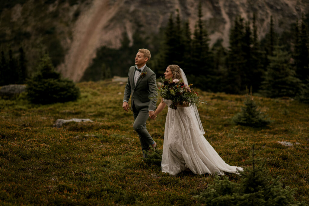 helicopter elopement ceremony at lake of the falls