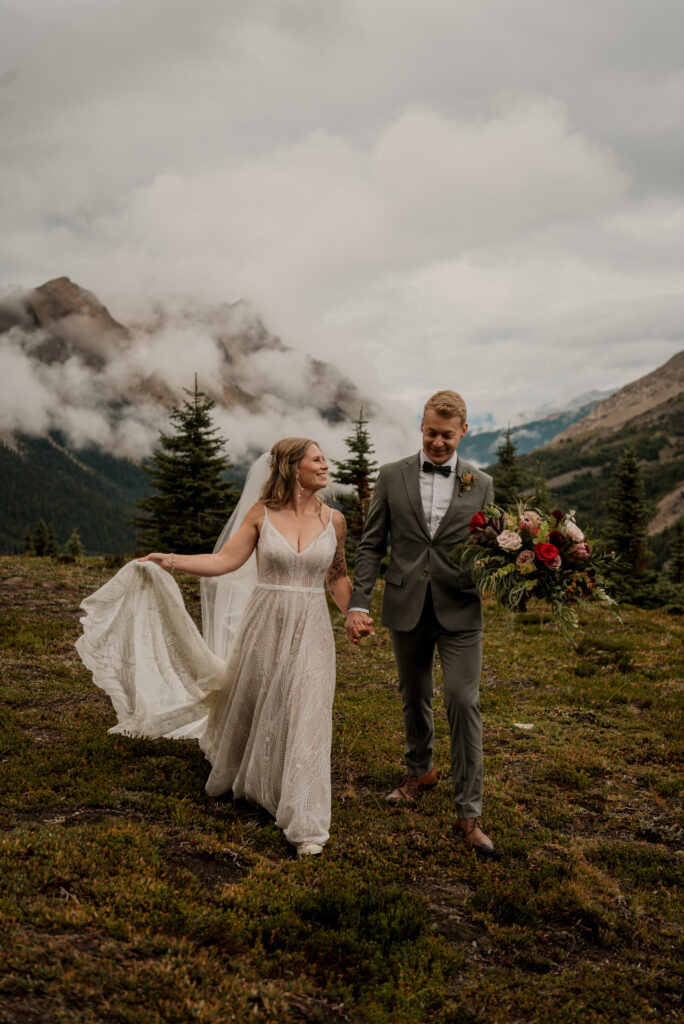 helicopter elopement ceremony at lake of the falls