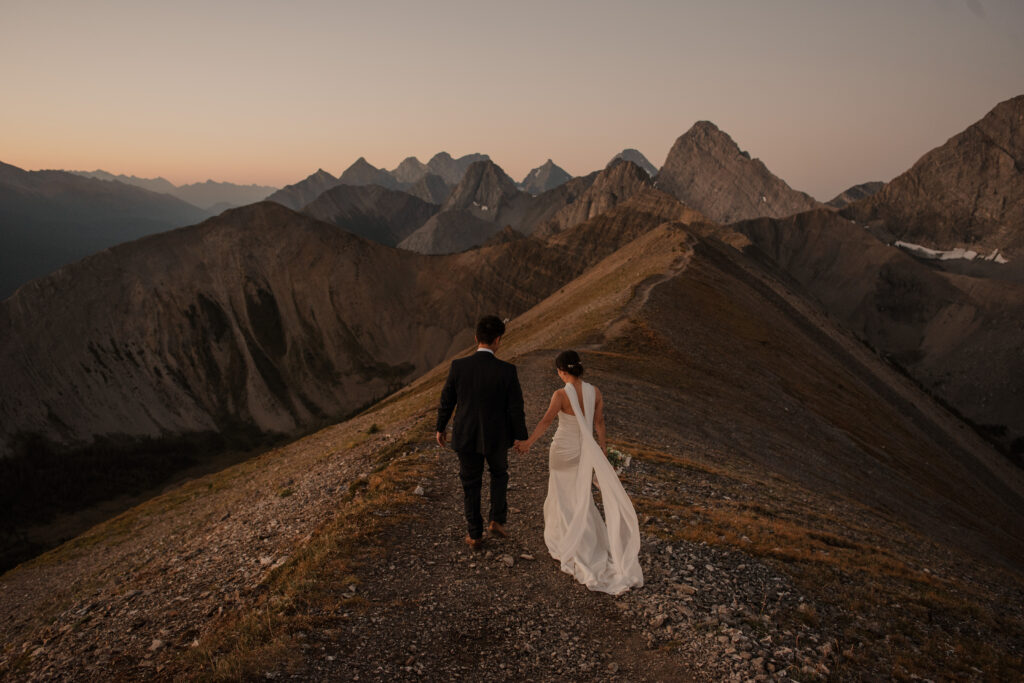 The Best Places for a Hiking Elopement in Alberta (Top 3 Picks)