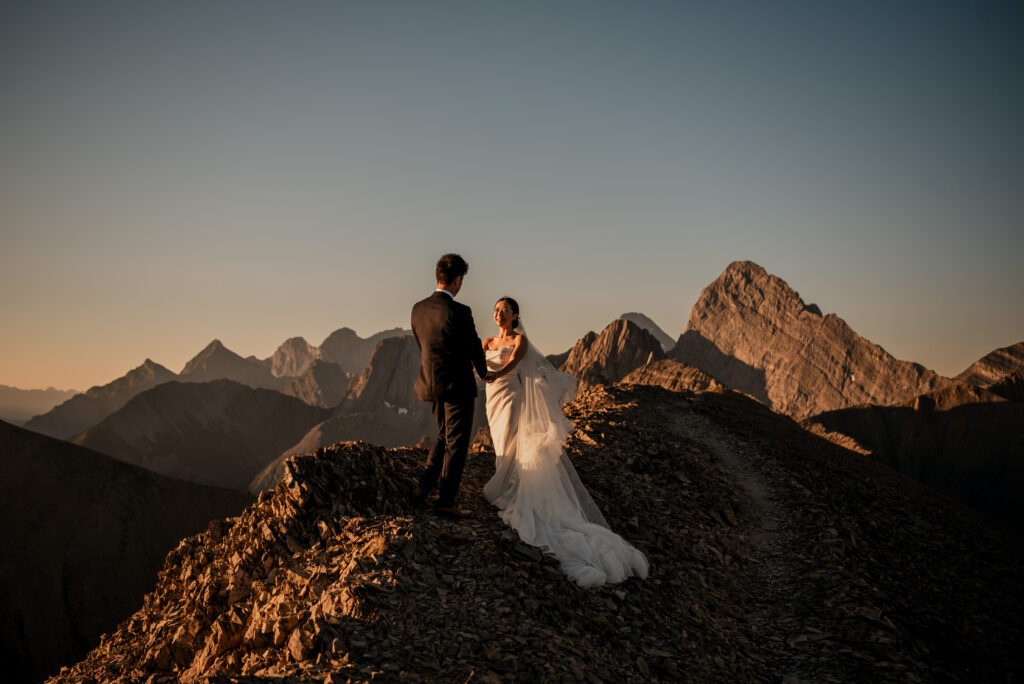 Top 3 locations for hiking elopements in Alberta